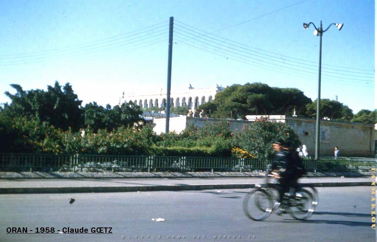 CA d- 039- Nouvelles casernes- Vue d'ensemble.jpg